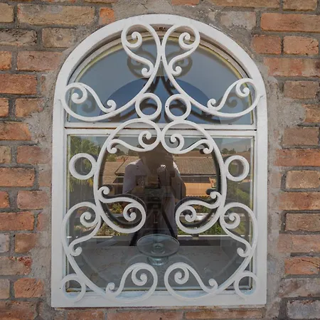 Casa Camelia With A Private Terrace Near Venice *